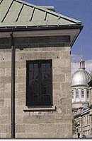 Building on the northeast corner